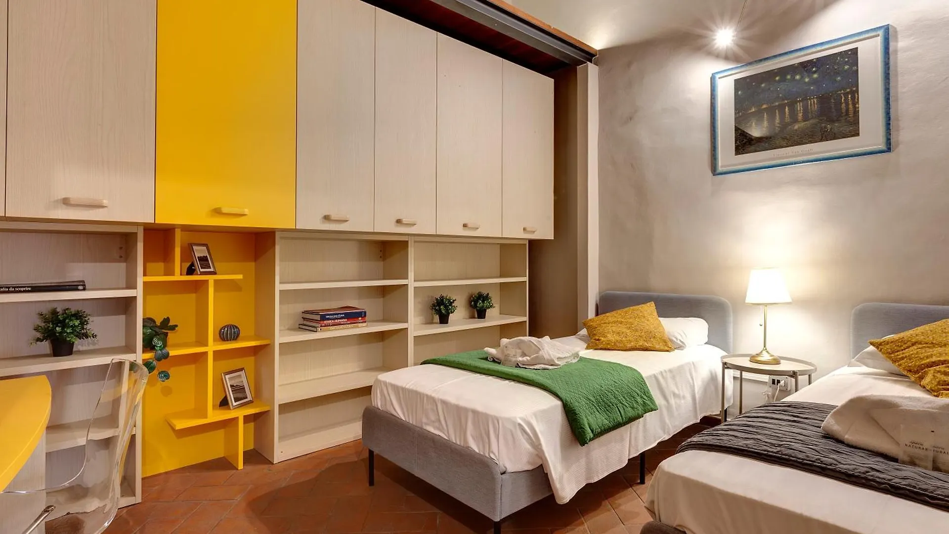 Magazzini Apartment By Mamo Florens Italien